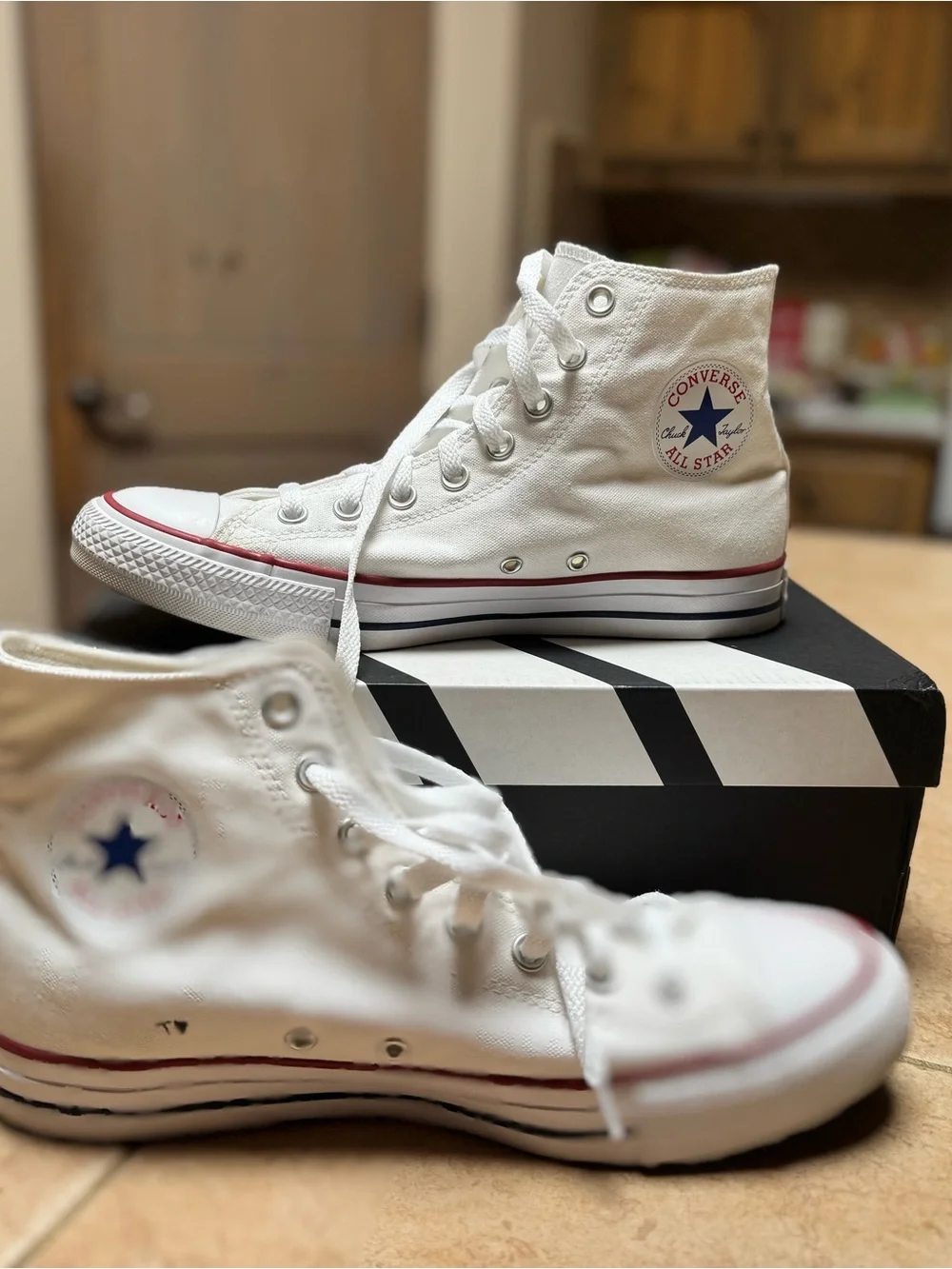 Converse men’s 8.5 White High-Top Sneakers with Red Trim Never worn